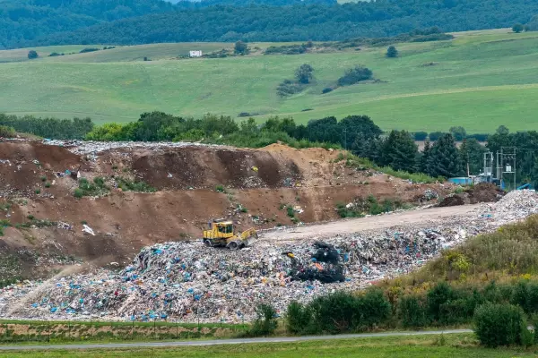 Možnosti omezení skládkování komunálních odpadů z obcí