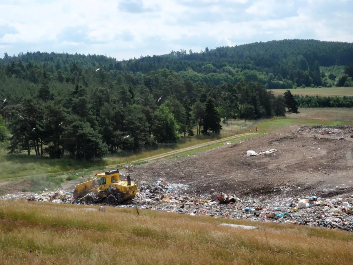 Možnosti omezení skládkování komunálních odpadů z obcí